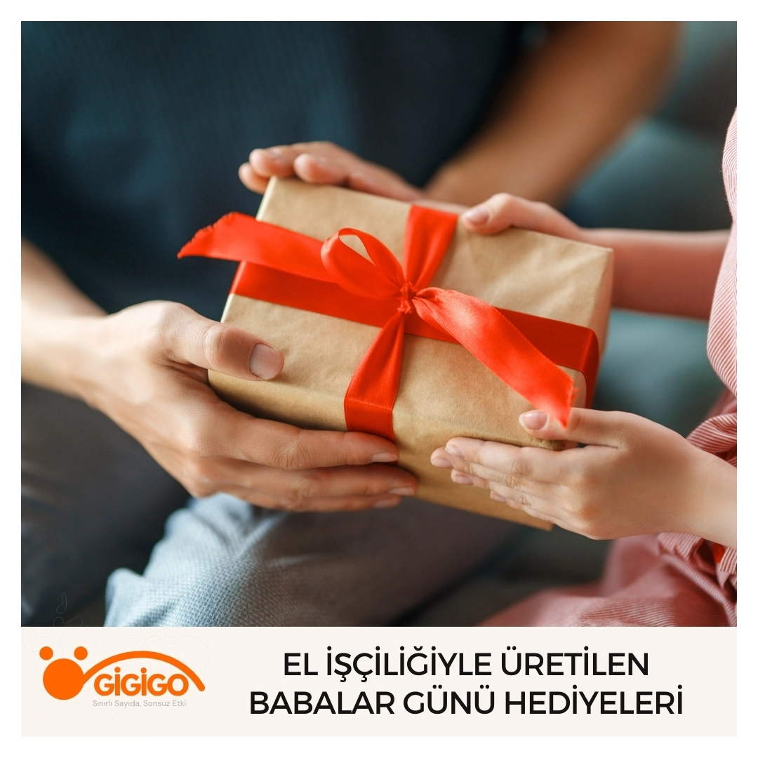 El işçiliğiyle üretilmiş dekoratif yılbaşı hediyesi