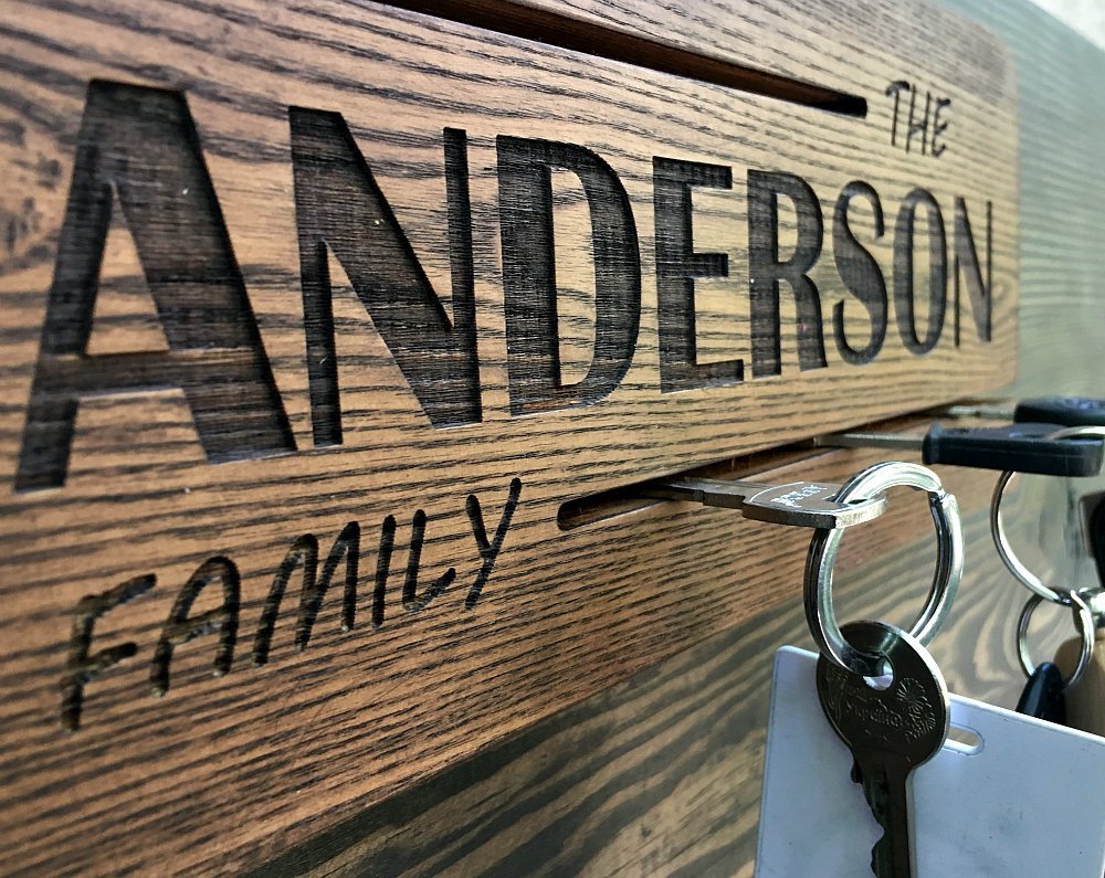 Kişiye Özel - Ahşap Kapı Yanı Anahtarlık Anderson Tasarım