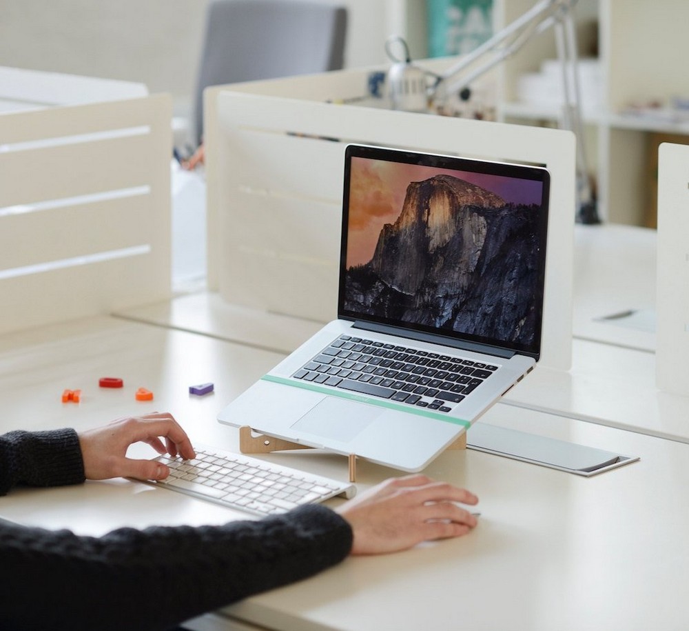 Kişiye Özel - Ahşap Laptop Sehbası X Tasarım